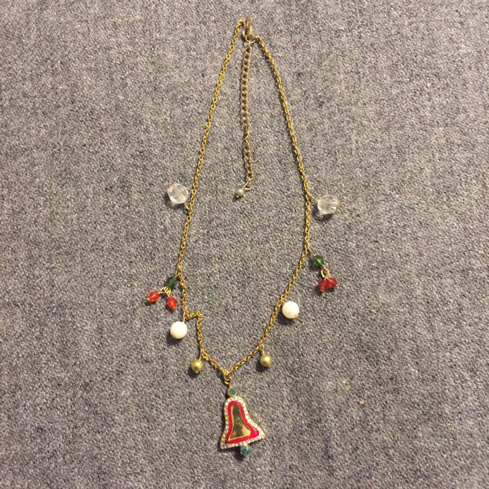 4 necklaces - Picture 4 of 13